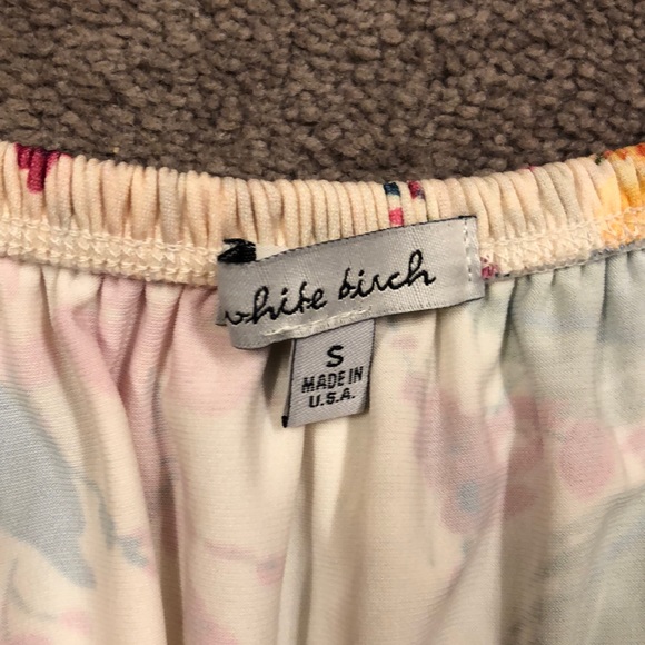 ⭐️ 4 for $10 Floral off the shoulder top - Picture 3 of 3